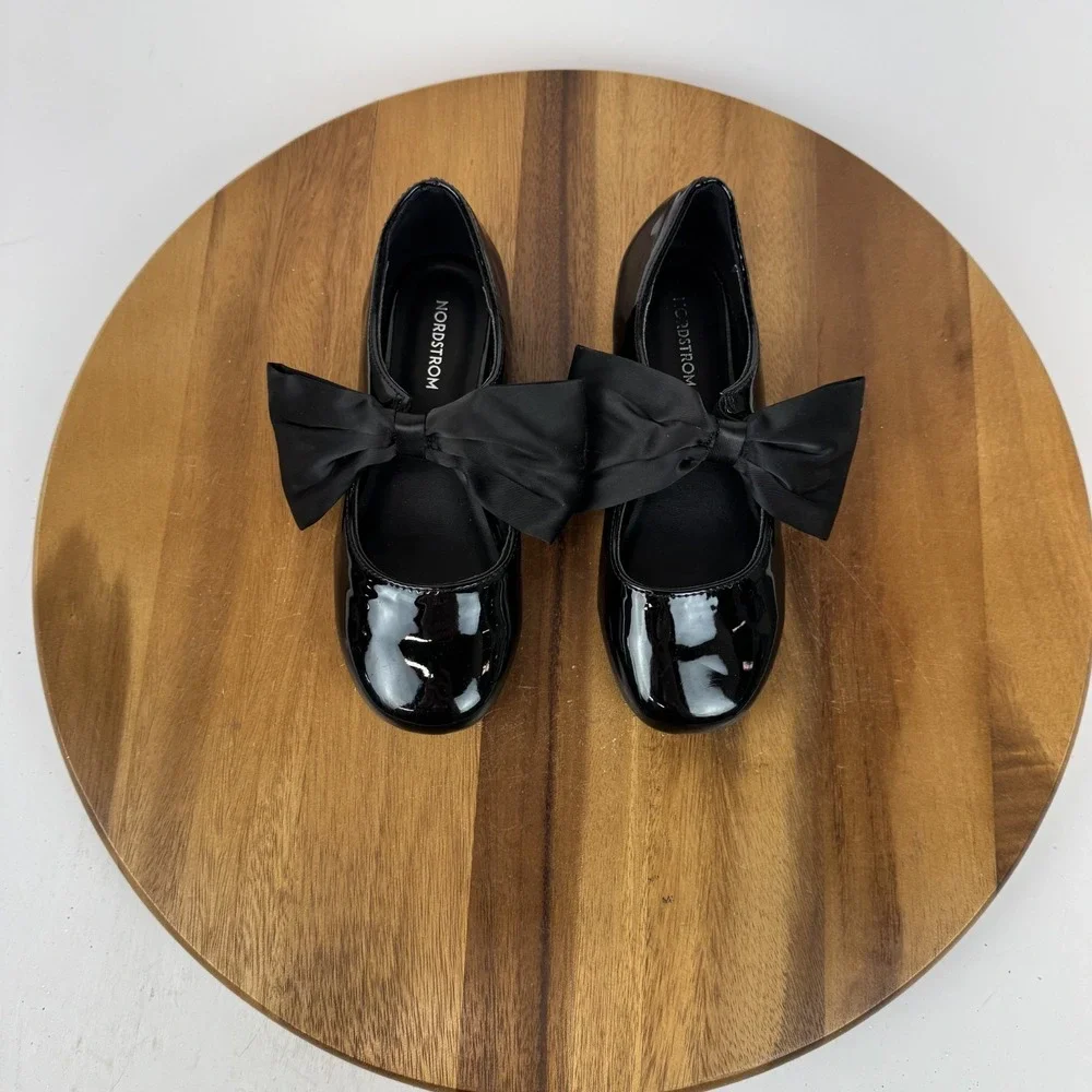 Big Kids Nordstrom‎ Posey Black Faux Patent Leather Bow Mary Jane Flats Size 1 Y
